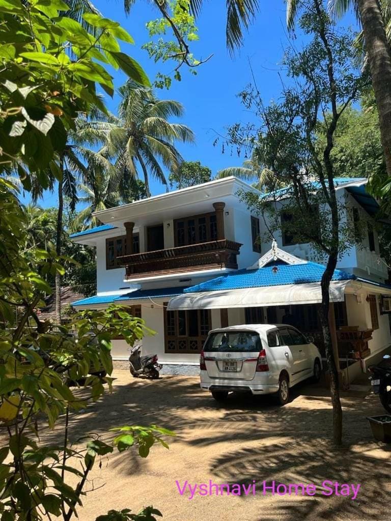Vyshnavi Home Stay Thanniyam Eksteriør bilde